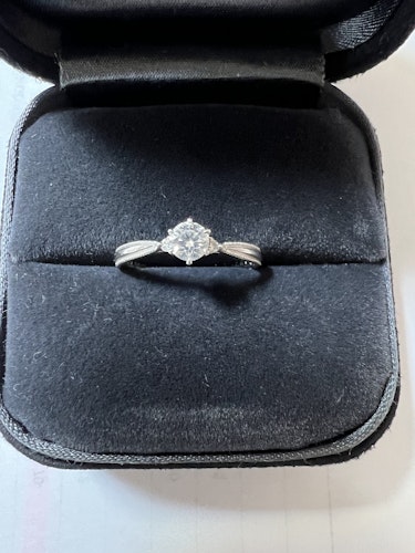 ダイヤモンドリング(指輪) 0.3ct