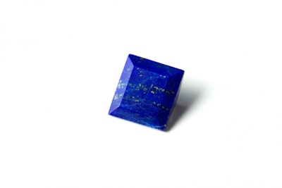 ラピスラズリを高く売る方法とは?買取価格や価値基準は?