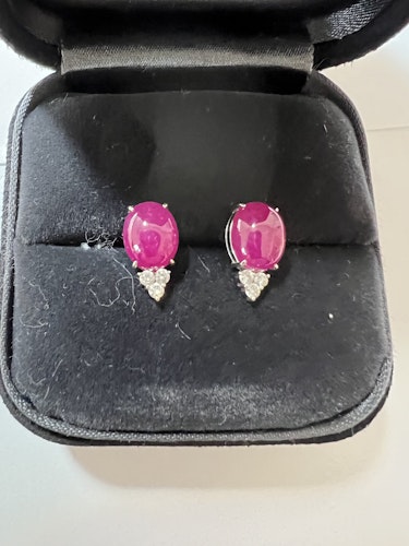 ルビーイヤリング/ピアス pt900