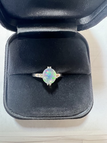 オパールリング(指輪) pt900