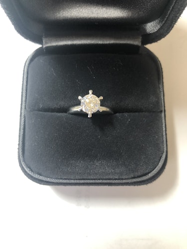 ダイヤモンドリング(指輪) pt900 1ct