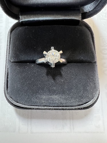 ダイヤモンドリング(指輪) pt900 1ct