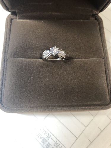 ダイヤモンドリング(指輪)  1ct