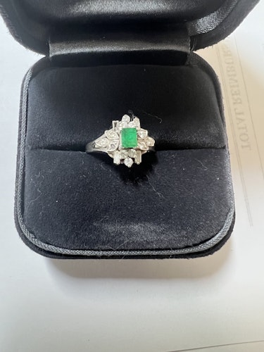 エメラルドリング(指輪) pt900