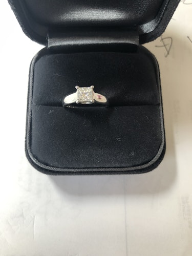 ダイヤモンドリング(指輪) pt900 1ct