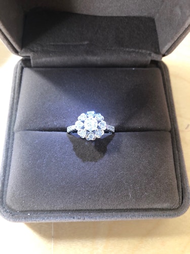 ダイヤモンドリング(指輪)  1ct