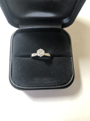 ダイヤモンドリング(指輪) 0.8ct