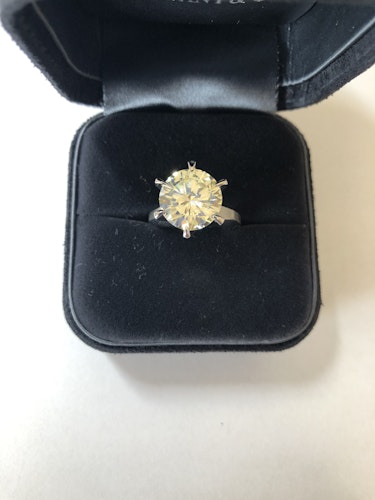 ダイヤモンドリング(指輪) 5.8ct