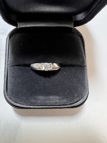 ダイヤモンドリング(指輪) pt900 0.3ct