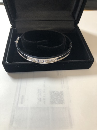 ダイヤモンドバングル pt900