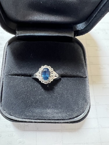 サファイアリング(指輪) pt900