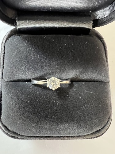 ダイヤモンドリング(指輪) pt900 0.3ct