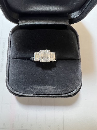 ダイヤモンドリング(指輪) 3ct