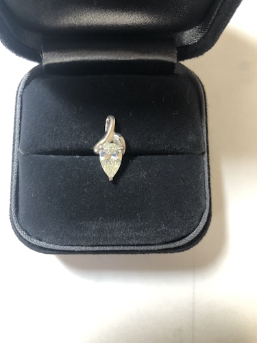 ダイヤモンドペンダント pt900 0.7ct