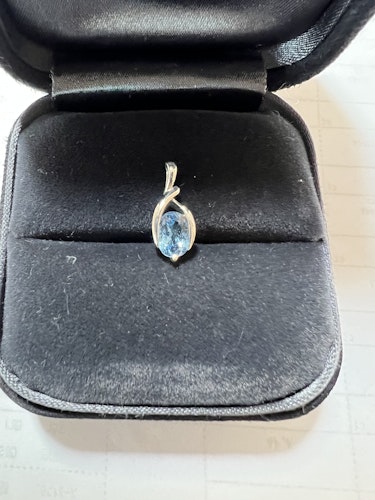 アクアマリンペンダント pt900