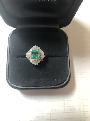 エメラルドリング(指輪) pt900 1.5ct