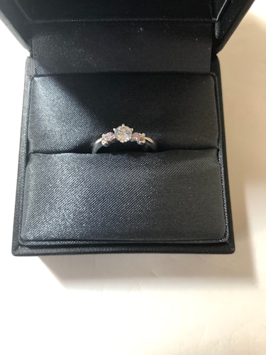 ダイヤモンドリング(指輪)  0.3ct