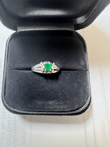 エメラルドリング(指輪) pt900
