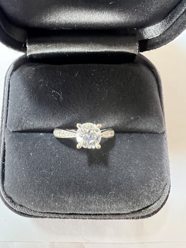 ダイヤモンドリング(指輪) pt900 0.7ct