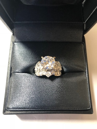 ダイヤモンドリング(指輪) 1.5ct