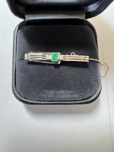 エメラルドネクタイピン pt900