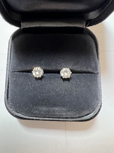 ダイヤモンドイヤリング/ピアス pt900