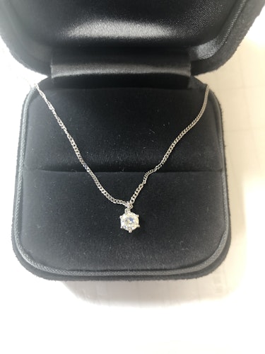 ダイヤモンドネックレス pt900 0.3ct