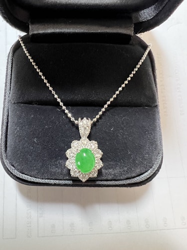 翡翠ペンダント pt900