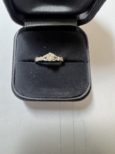 ダイヤモンドリング(指輪) 0.3ct