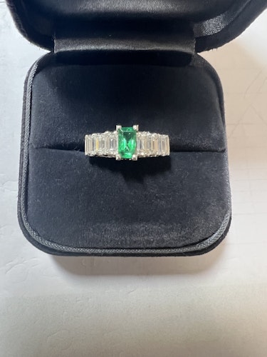 エメラルドリング(指輪) pt900