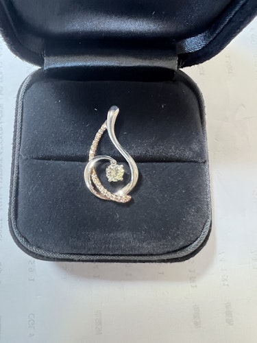 ダイヤモンドペンダント pt900 0.3ct