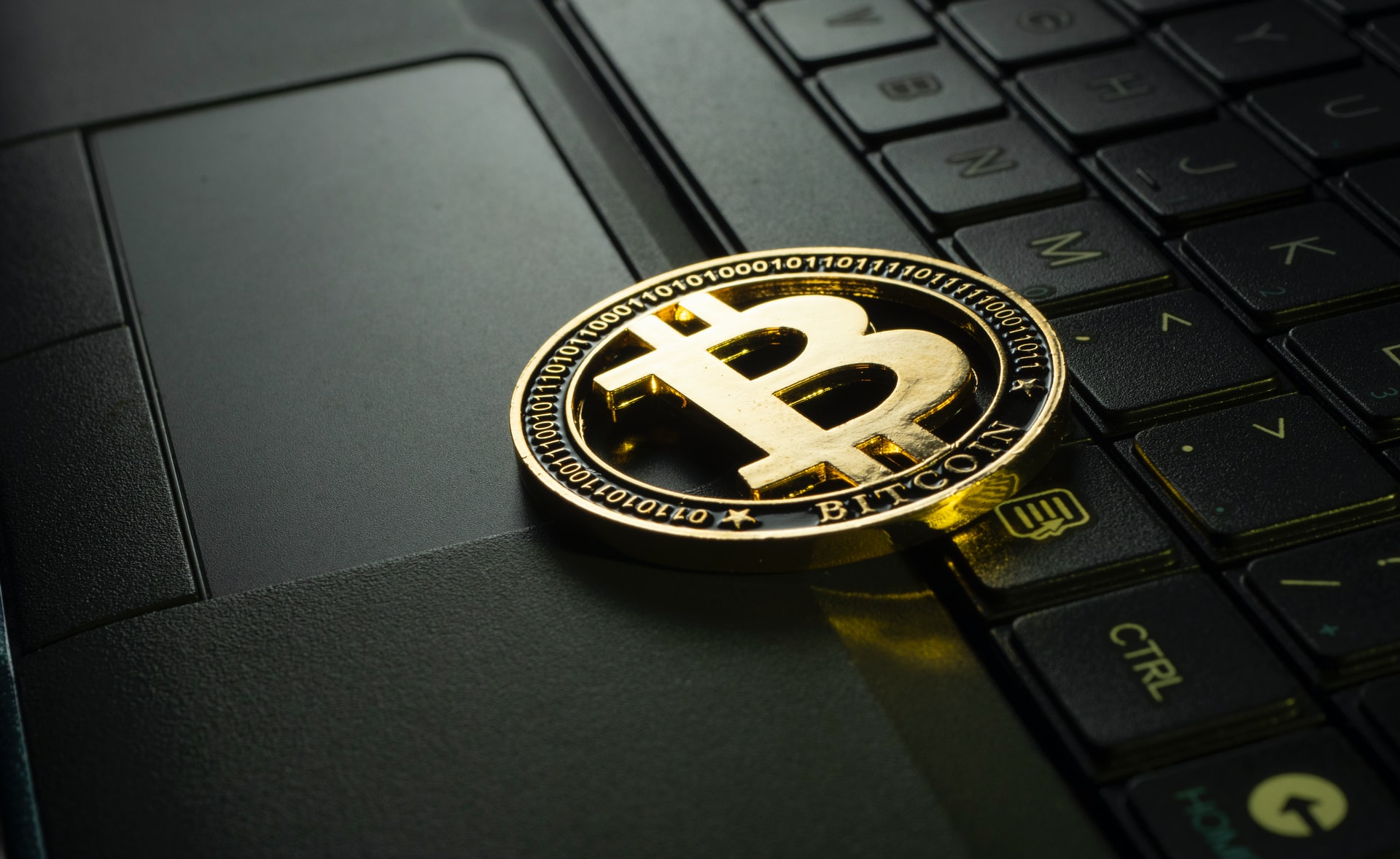 Bitcoin Weekly Review:反発は410万円のレジスタンスの強さを際立たせる結果に、下落トレンドの継続が濃厚に