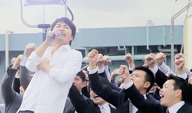 全力で熱唱中の安田さん