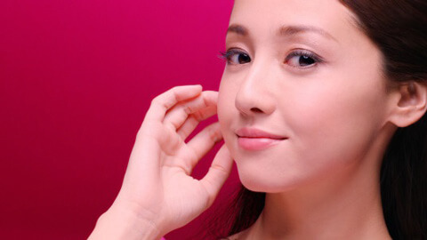 新TV-CM『本気の肌あれ対策-接写-』篇シーン3