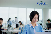 新TV-CM　「頼れる先輩」篇　シーン1