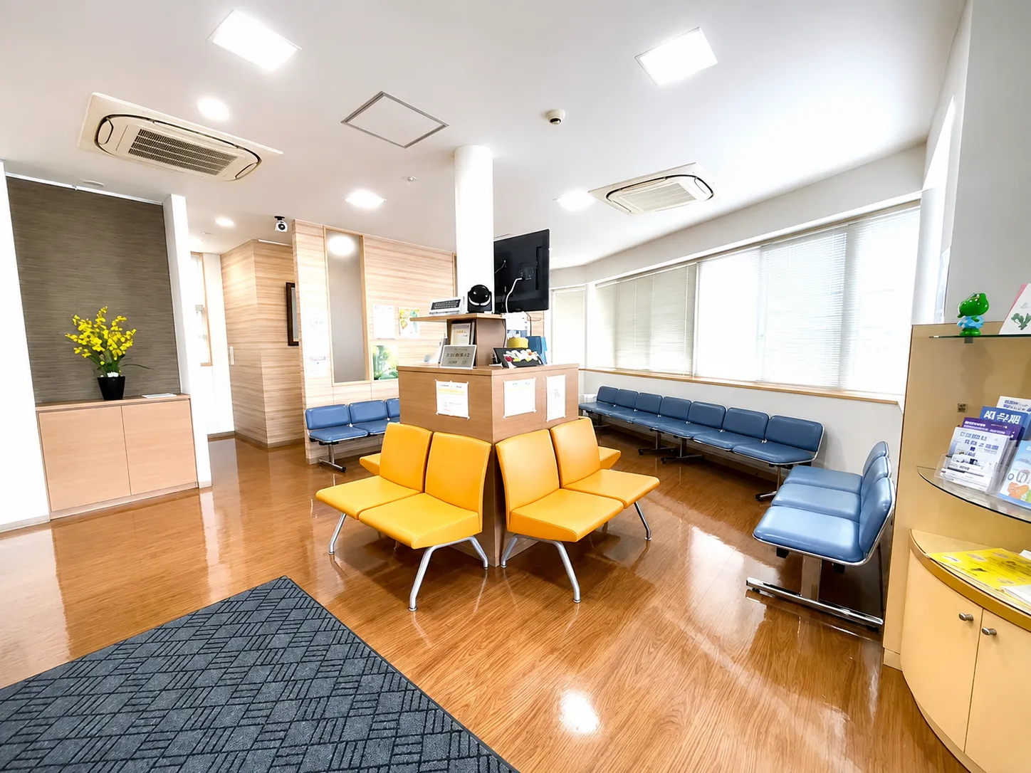 岡本眼科医院の院内写真