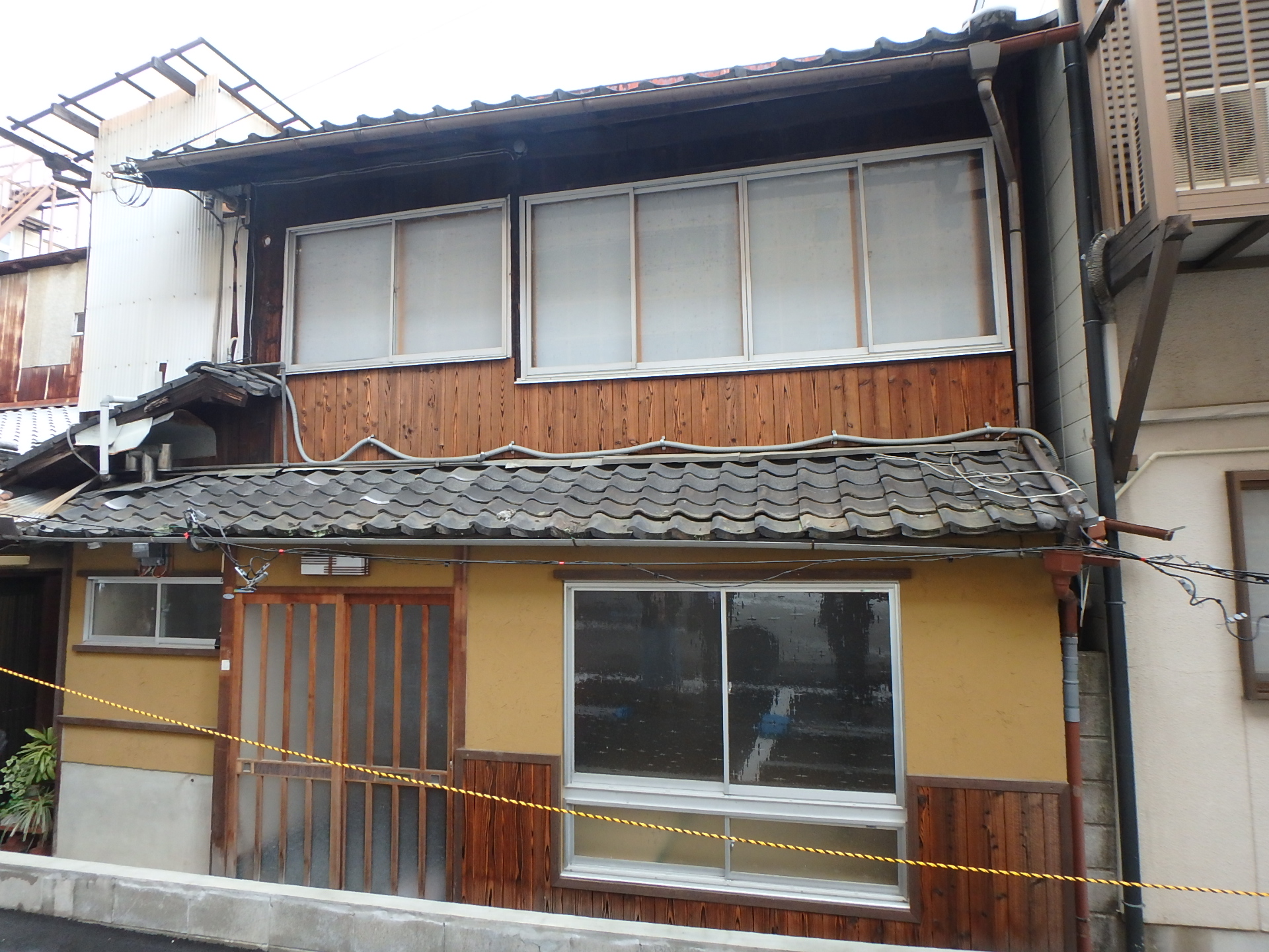 Quiet Higashiyama Machiya Investment Property: Fully Remodeled Gem with Bright, South-Facing Rooms