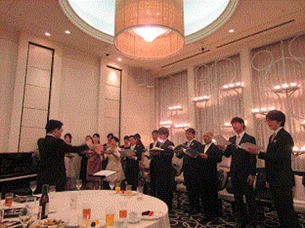 団員の結婚式の写真