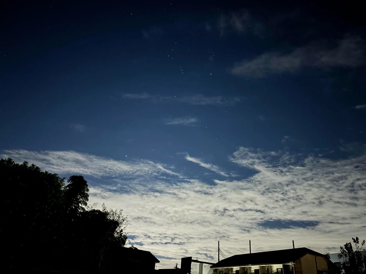 星空を見てピアノを弾く喜びのアイキャッチ画像