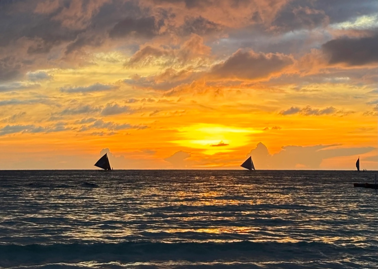 フィリピン出張レポート～ボラカイ島の夕陽～のアイキャッチ画像