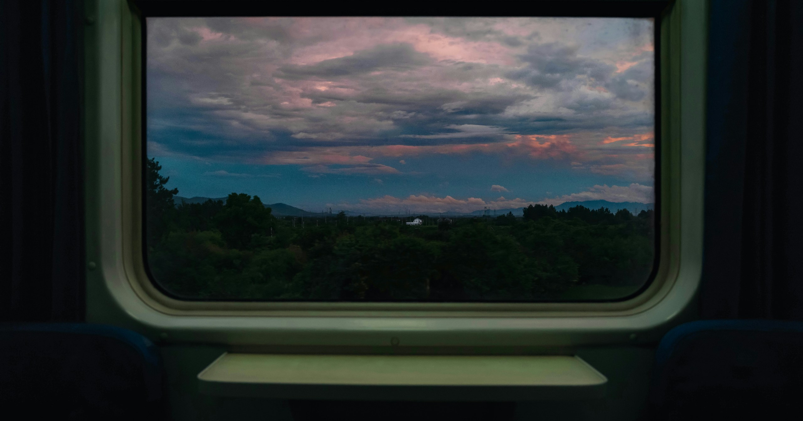 #window | Menemukan Lanskap Lain di Balik Jendela | Focus #740