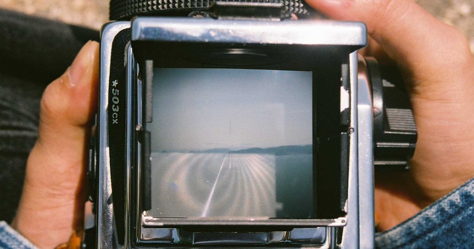Il fascino ancora inesplorato del mondo delle fotocamere medio formato | Release #36