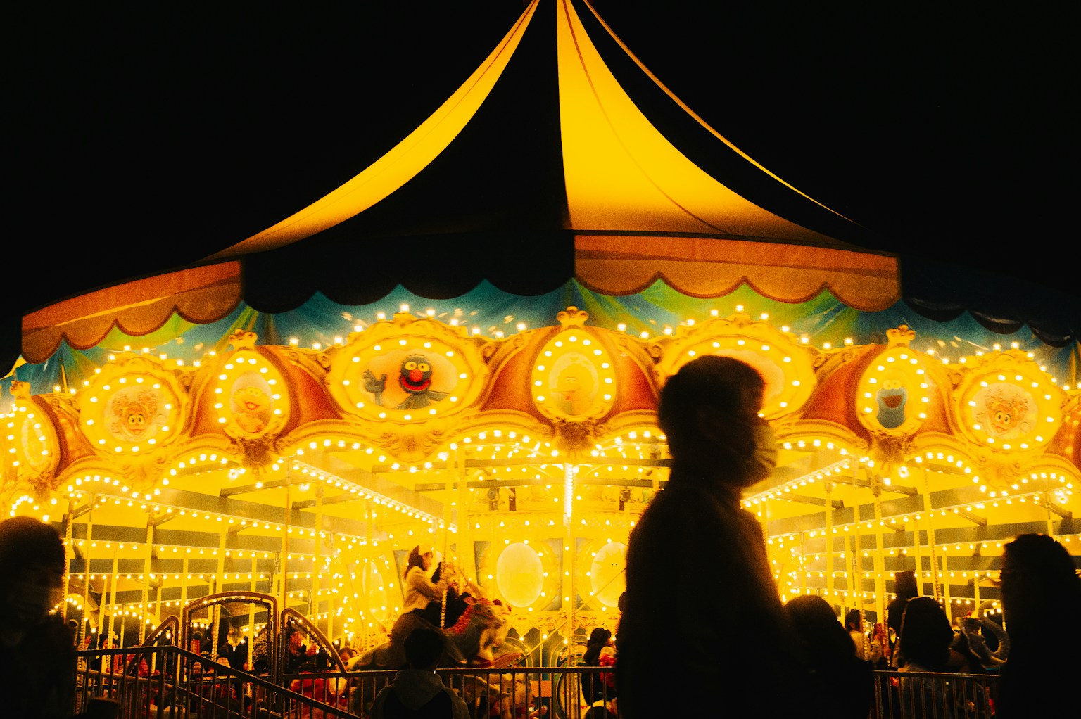 2024-06-retro-pop-image-18