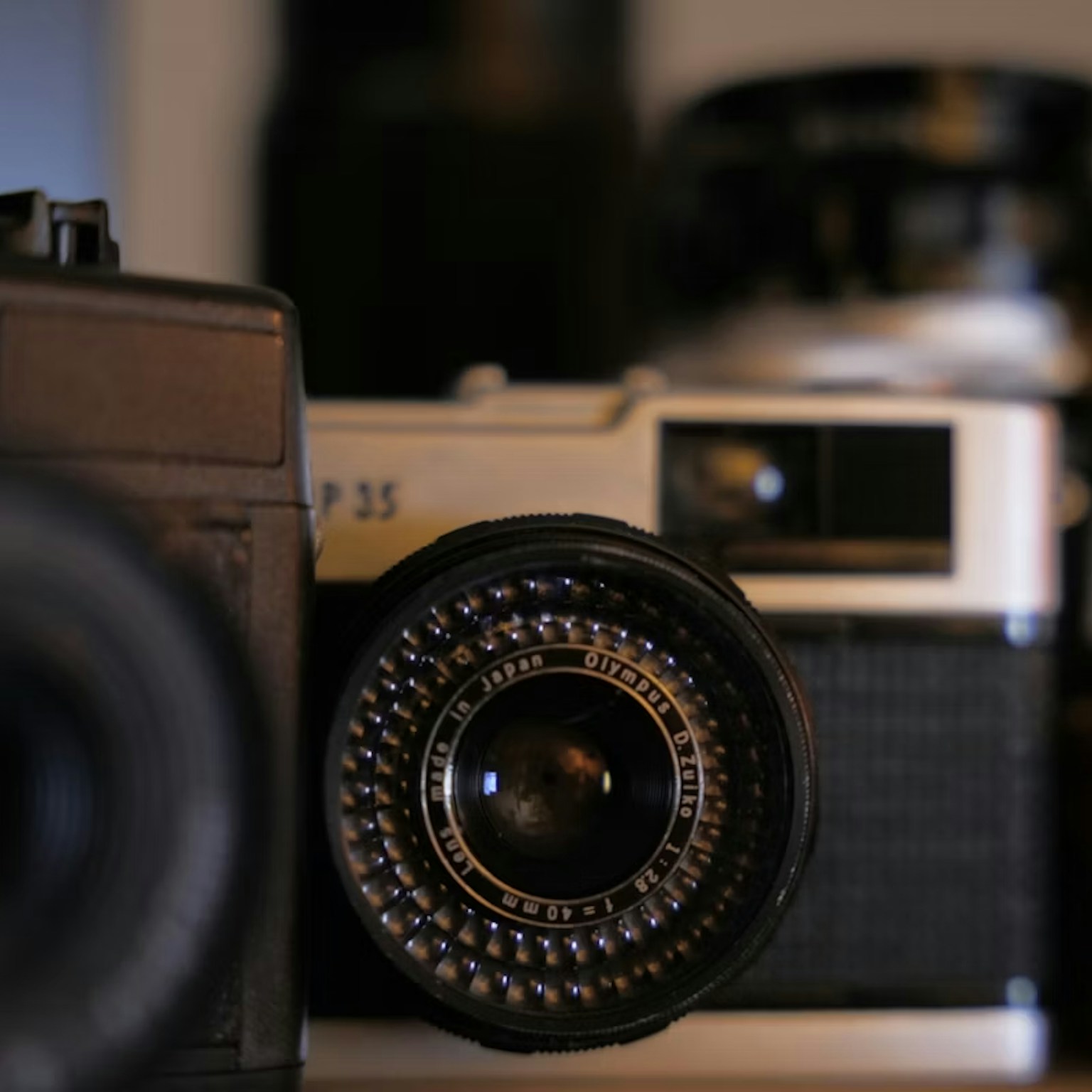 2024-09-world-vintage-camera-market-cover-image