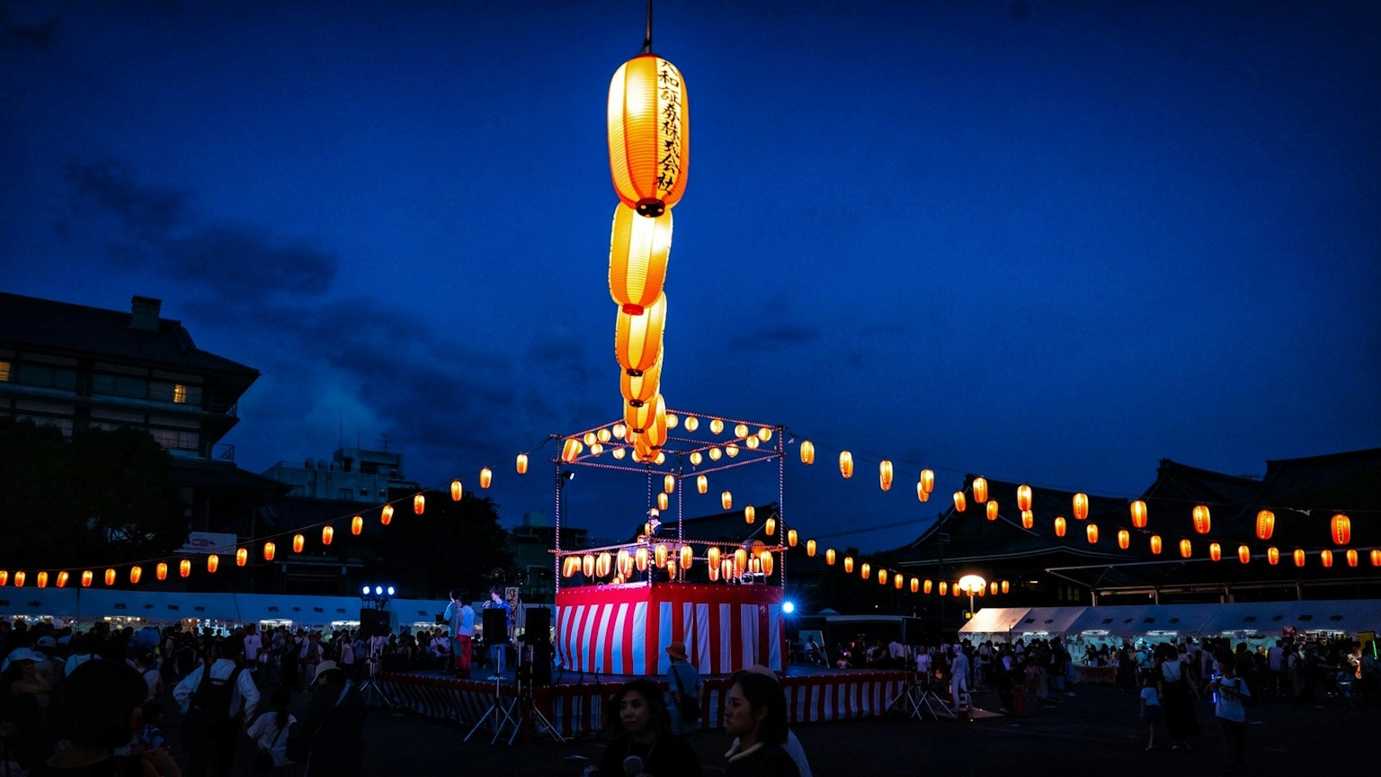 2025-09-night-cruising-award-image-6