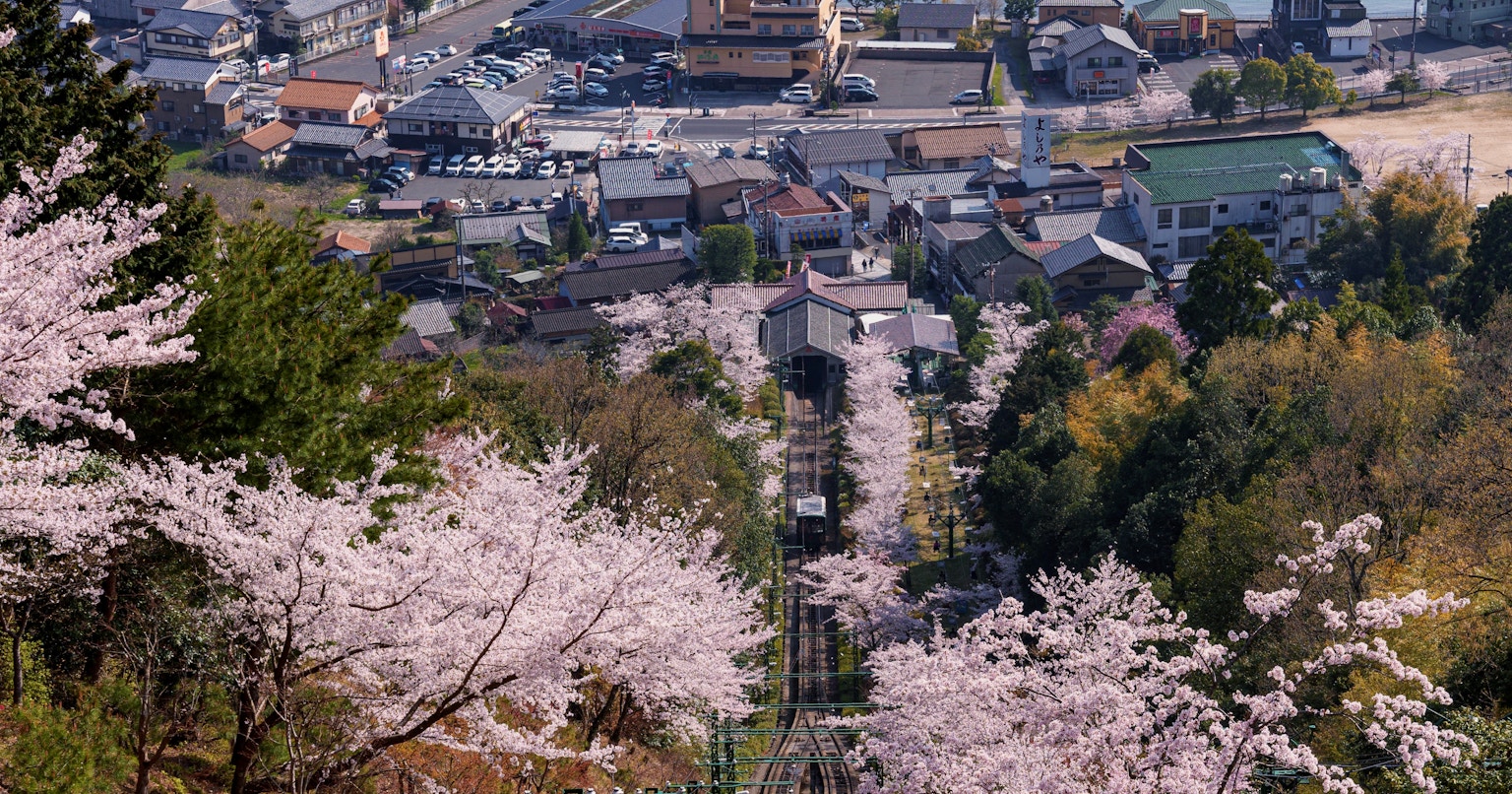 2023-08-beyond-the-tracks-award-cover-image