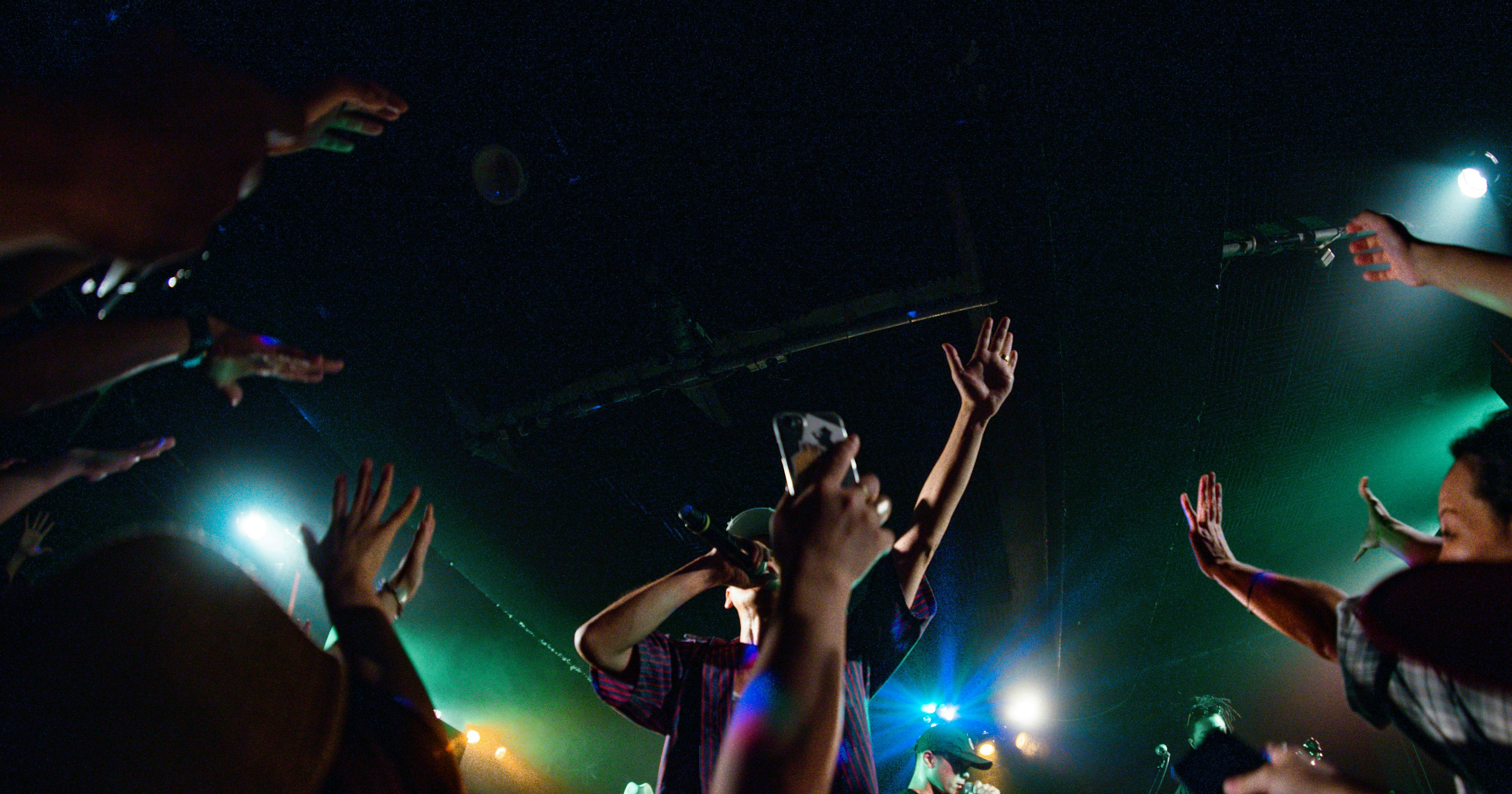 2025-07-oasis-tour-photo-rights-cover-image