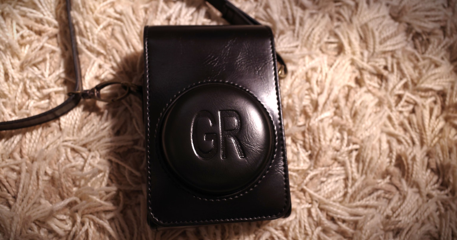 2024-05-digital-camera-adoption-rate-cover-image