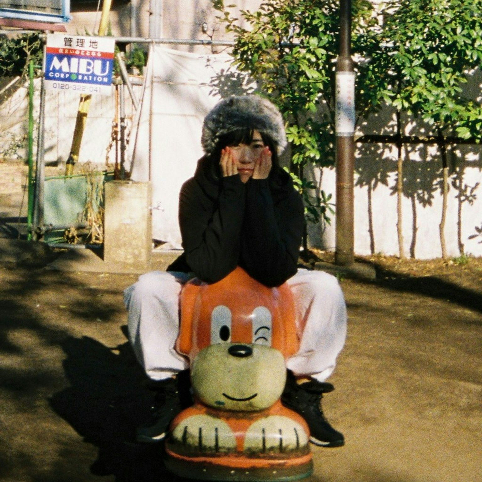 2025-09-contax-t2-portra800-expression-momo-information-image-30