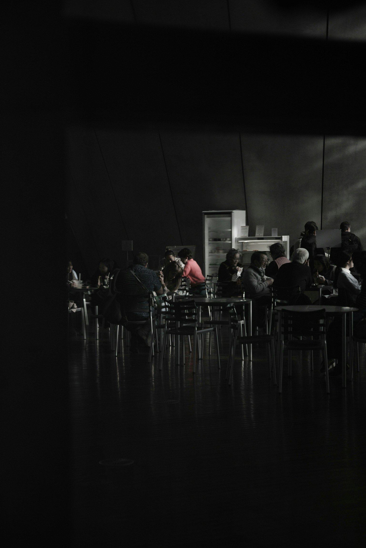 2025-02-tsubasa-likes-airlike-presence-camera-image-7